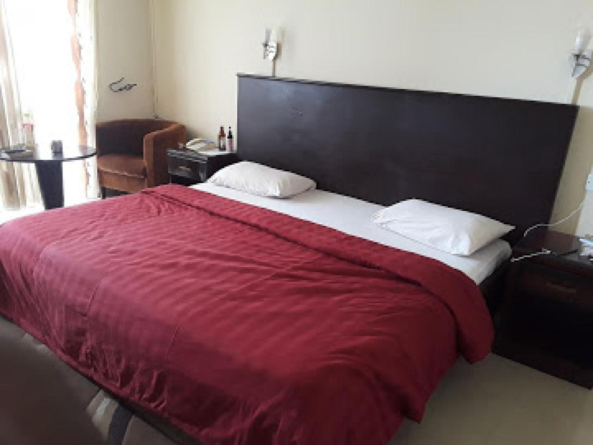Room In Lodge - Premier Hotel-Ибадан Екстериор снимка